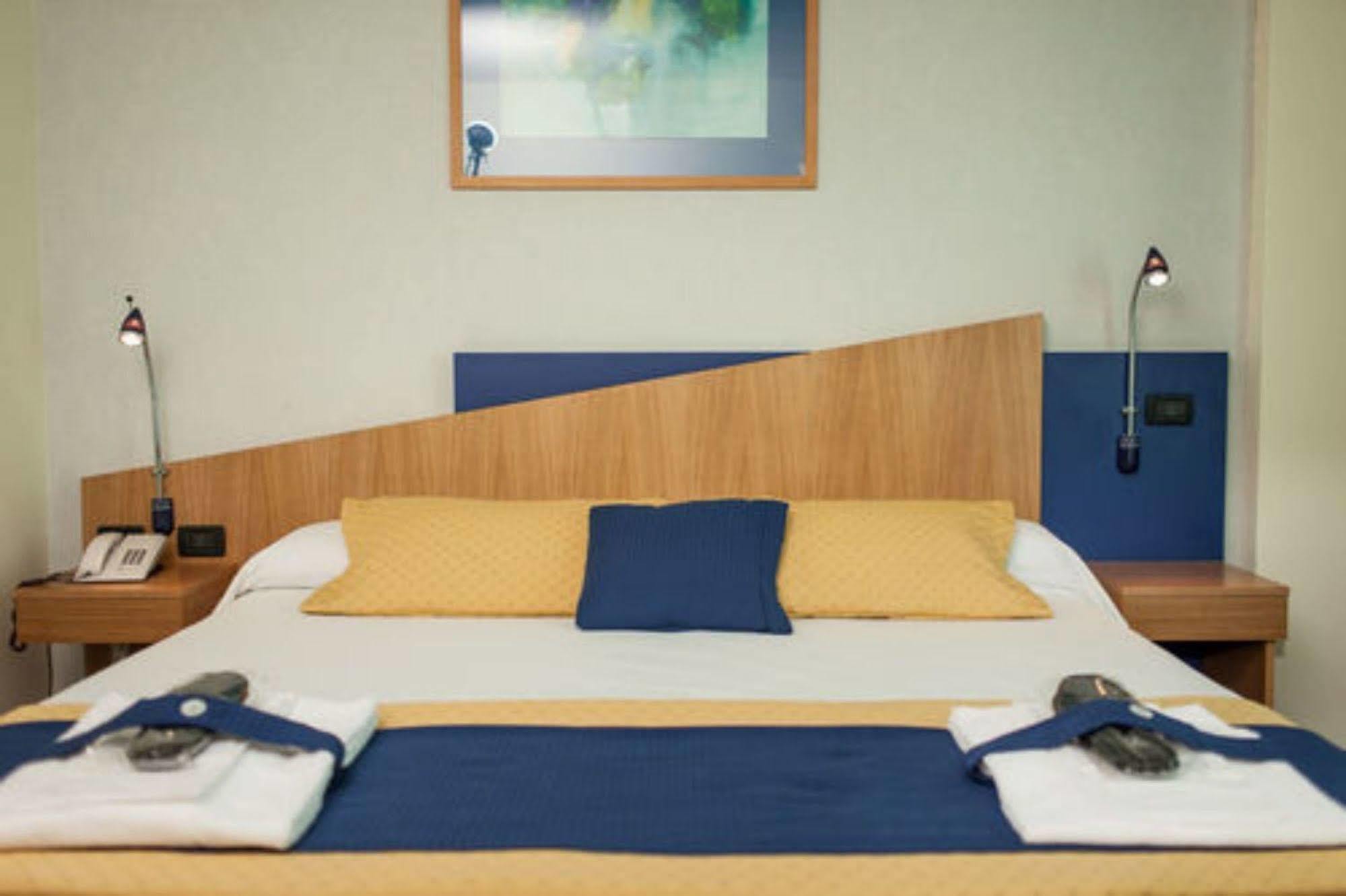 Hotel Mastai เซนีกัลเลีย ภายนอก รูปภาพ